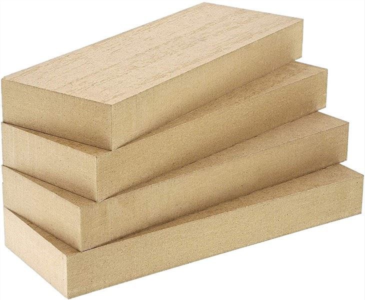 Bloc de bois non fini pour le bricolage